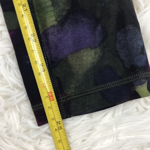 Lululemon Train Times 25" Aura Dark Chrome Multi - Picture 4 of 8